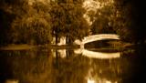 Apasă pentru vizualizare podul-sepia_t1.jpg