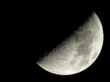 Apasă pentru vizualizare moon_1_t1.jpg
