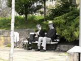 Apasă pentru vizualizare old_guys_t1.jpg